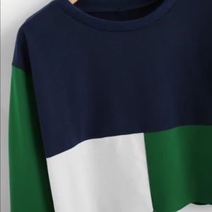 Women’s crop top sweater brand new